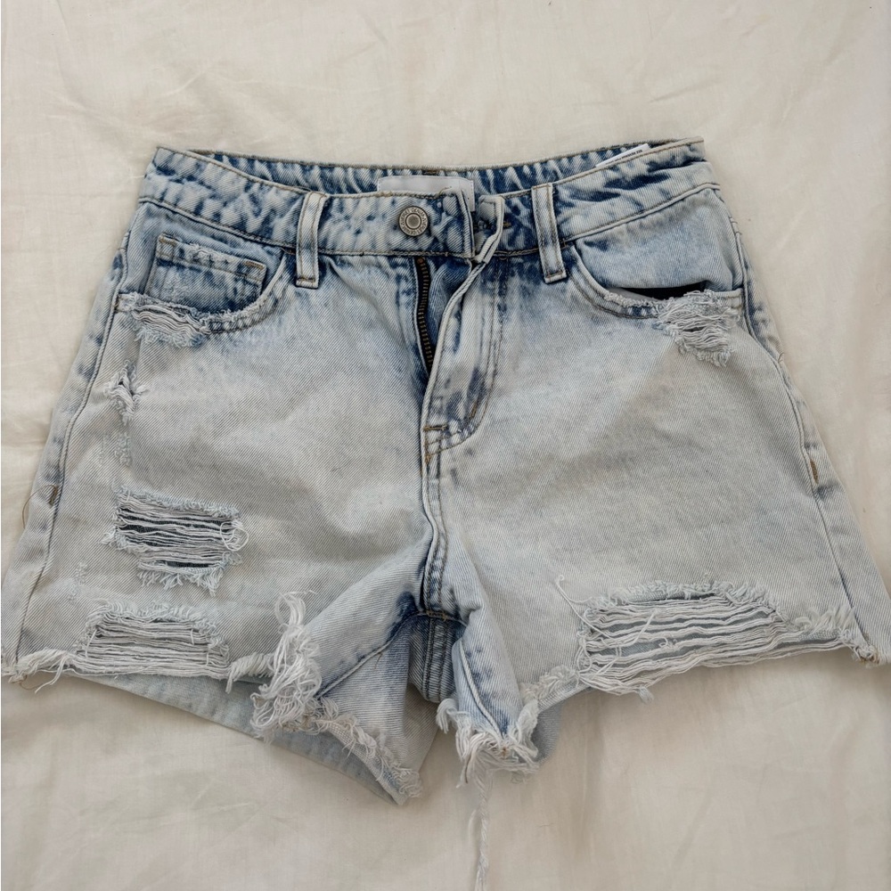 light wash jean shorts